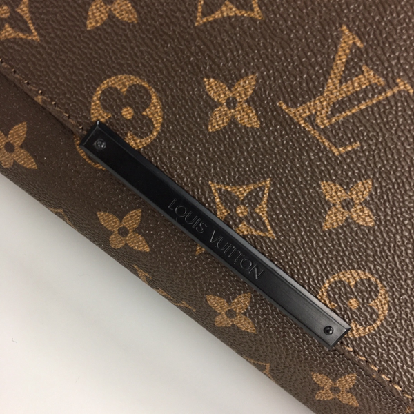 ルイヴィトンバッグ角部分ディテール